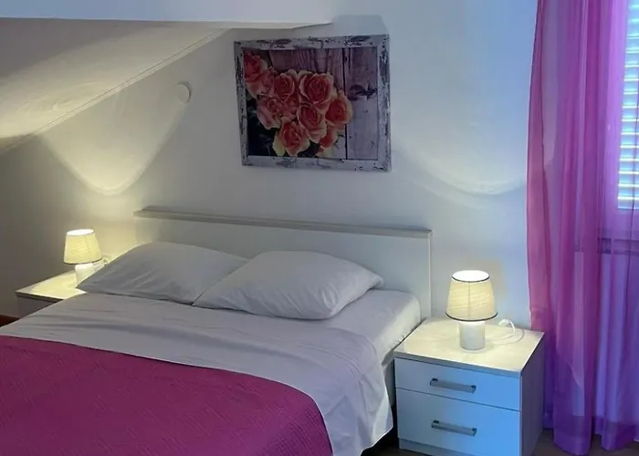 Meri 5 By Interhome Mali Lošinj