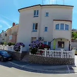 Meri 5 By Interhome